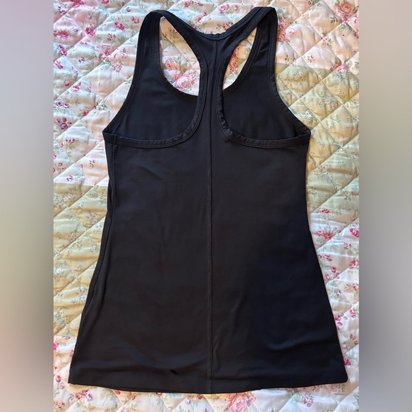 Nike Top - Picture 2 of 6